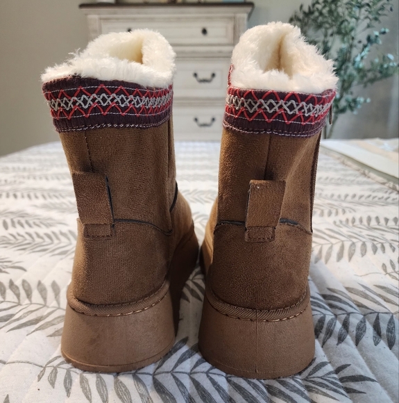 Women's Snow Platform Boots Size 8 - Picture 4 of 11